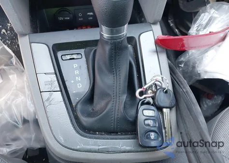 2018 Hyundai Elantra Sel z USA, uszkodzony, nr VIN 5NPD84LF4JH247821